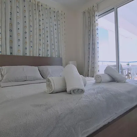 Suncity شقة لارنكا