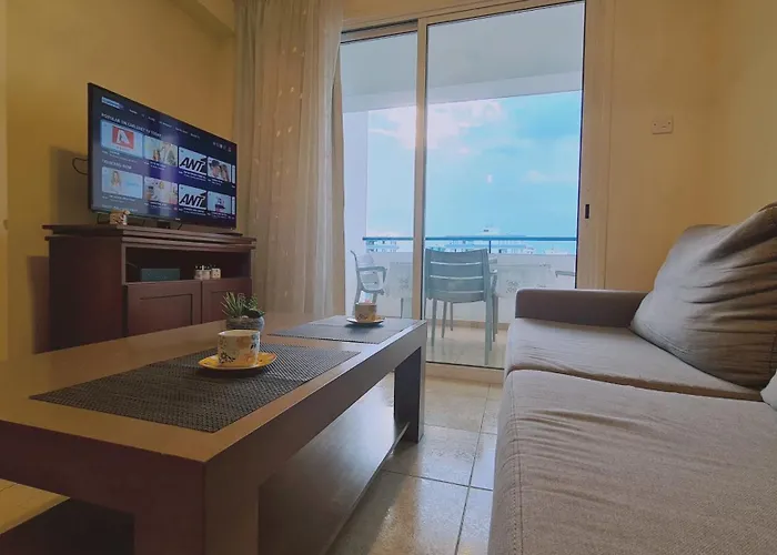 Suncity Lägenhet Larnaca